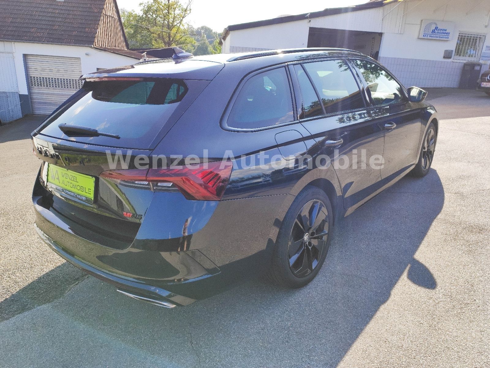 Skoda Octavia RS Black Edition - Samsaru's Car Outlet