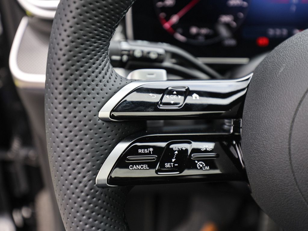 Mercedes-Benz GLC 220 d 4M Edition AMG Line AHK Abstandstemp.
