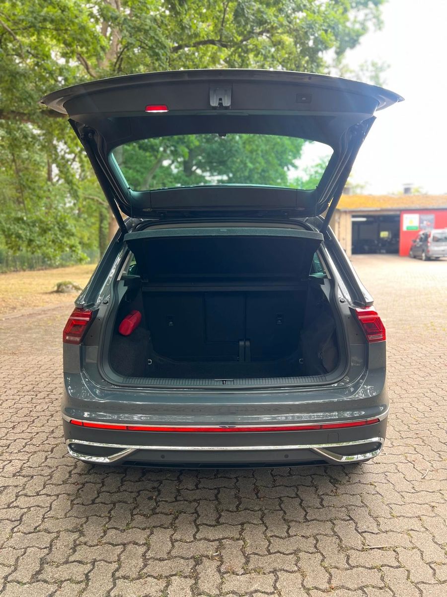 Volkswagen Tiguan Elegance - Samsaru's Car Outlet