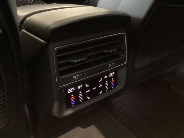 Audi Q8 competition plus 55TFSI quat.S line*Nachtsich