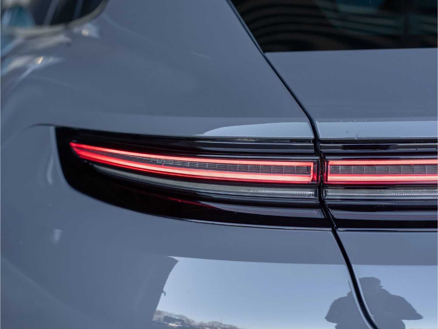 Porsche Panamera 4S E-Hybrid SportDesign HD-Matrix