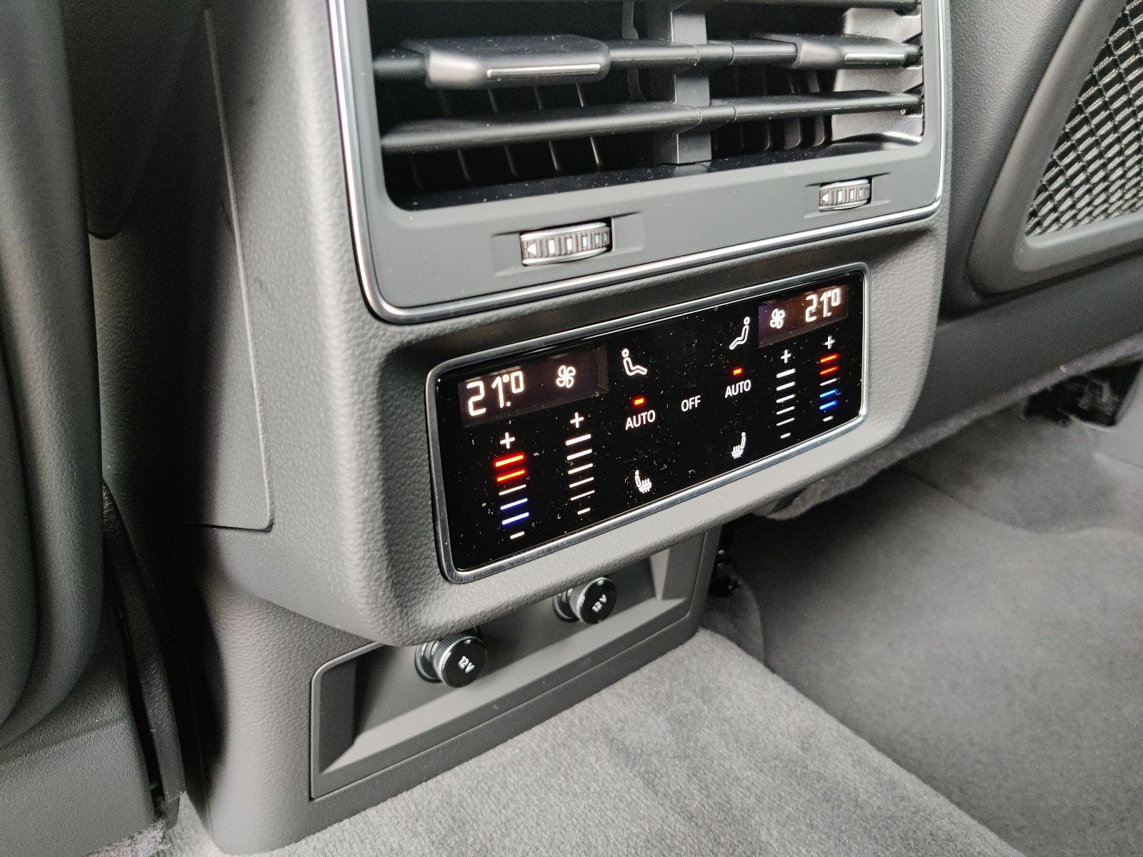Audi Q7 S Line 50 TDI /LASER/AHK/STDHZG/OPTIK/7 Sitze