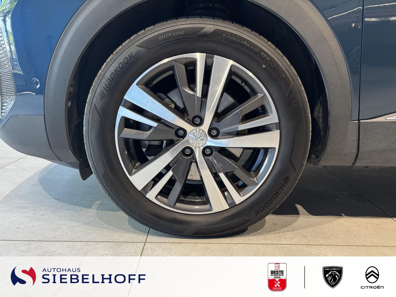 Peugeot 3008 Roadtrip HYBRID 225 e-EAT8