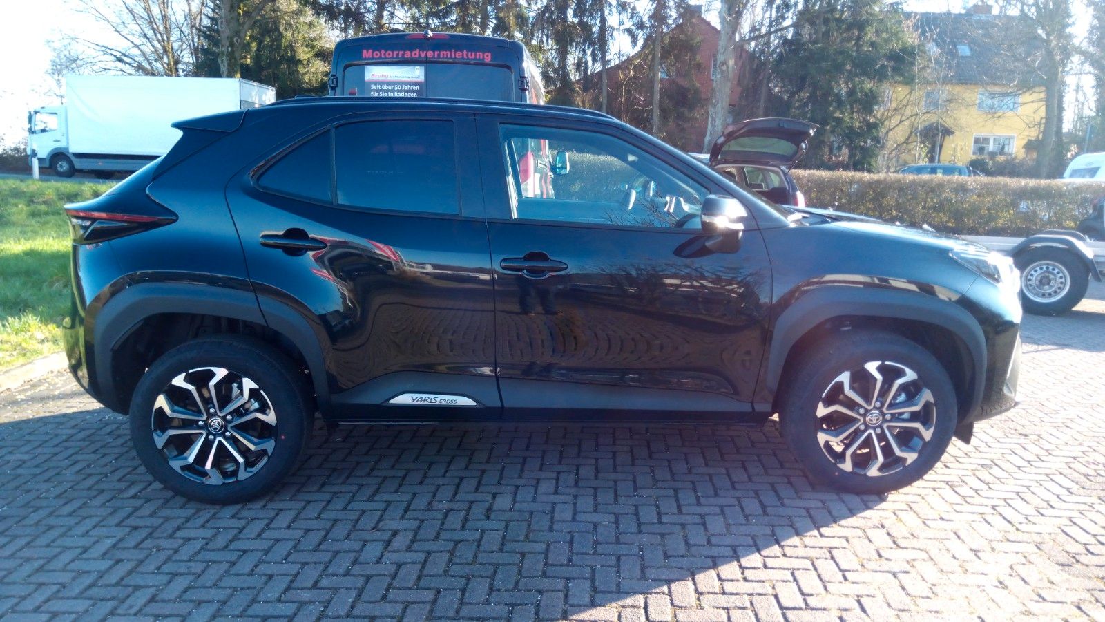 Toyota Yaris Cross 1,5-l-VVT-iE Teamplayer Safety P. V