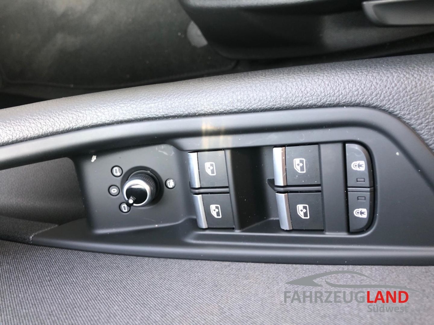 Audi A4 Avant 35 TFSI 2.0 - Samsaru's Car Outlet