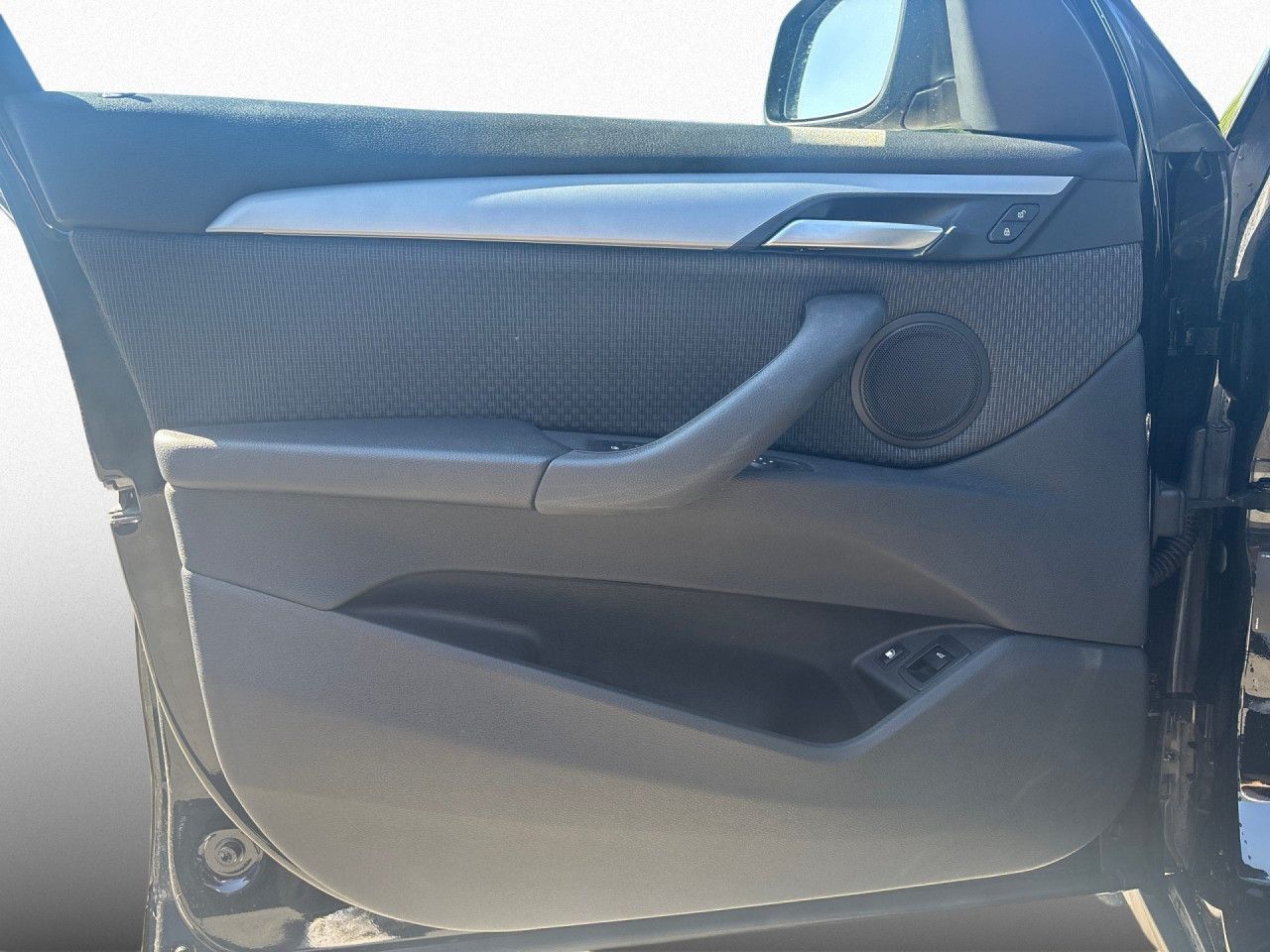 BMW X1 xDrive25e Advantage - Samsaru's Car Outlet