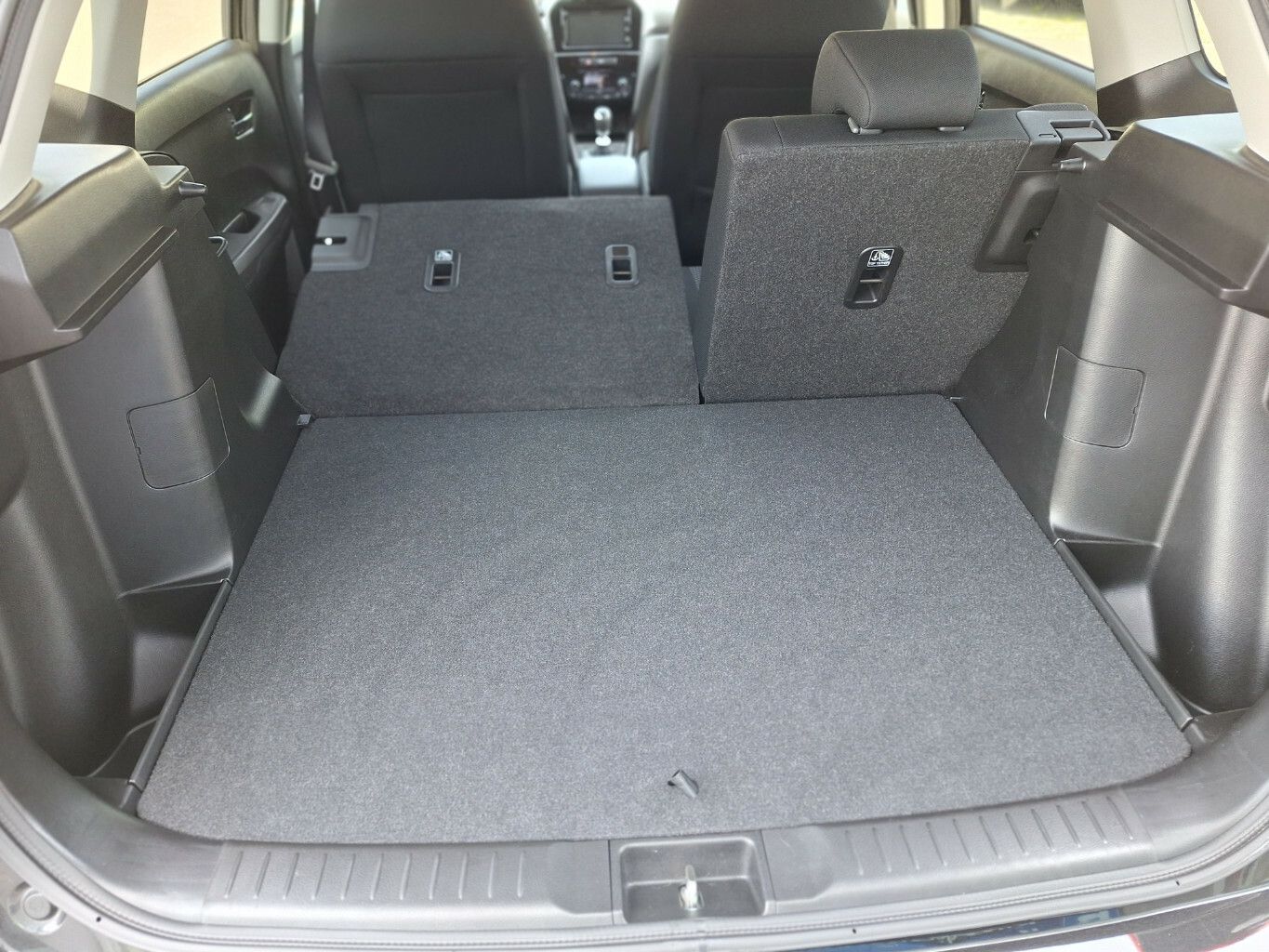 Suzuki Vitara 1.4 Mild-Hybrid Comfort - Samsaru's Car Outlet