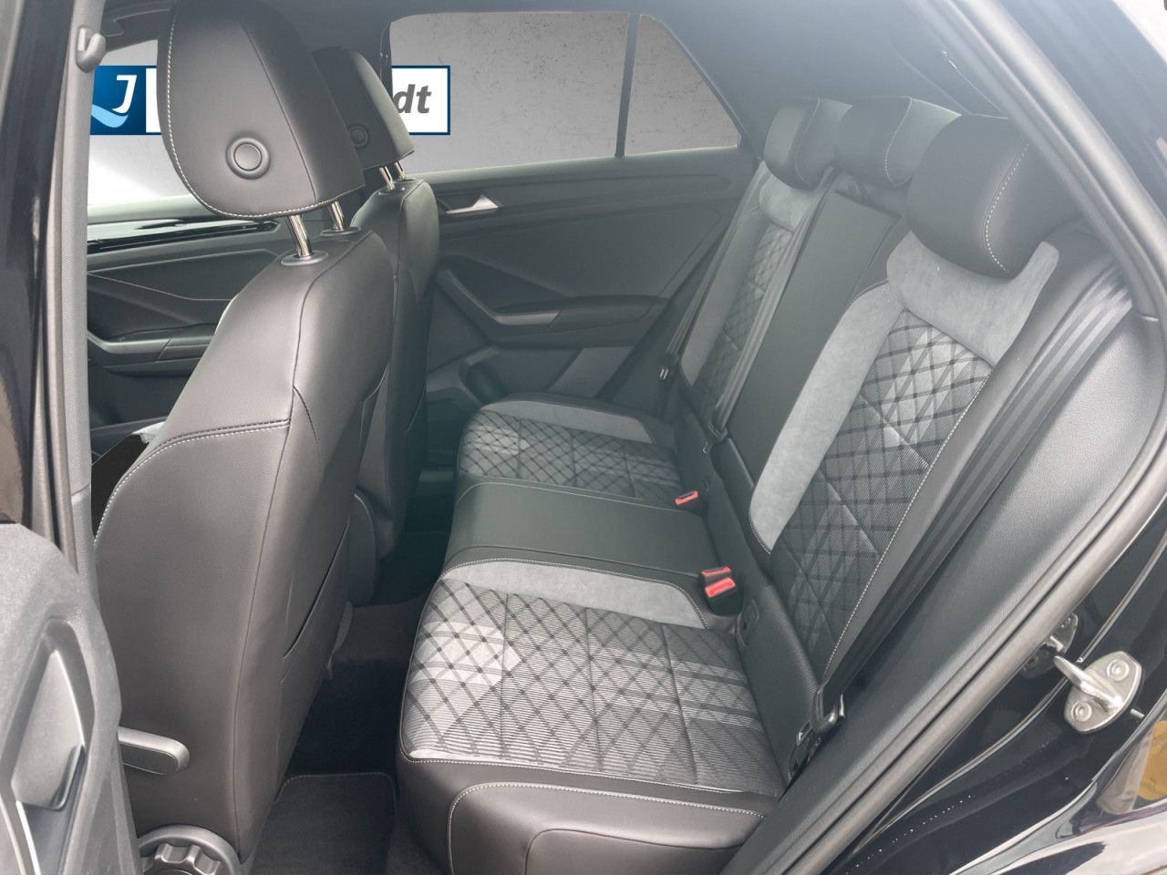 Volkswagen T-Roc R-Line 1.5 l TSI OPF 110 kW (150 PS)