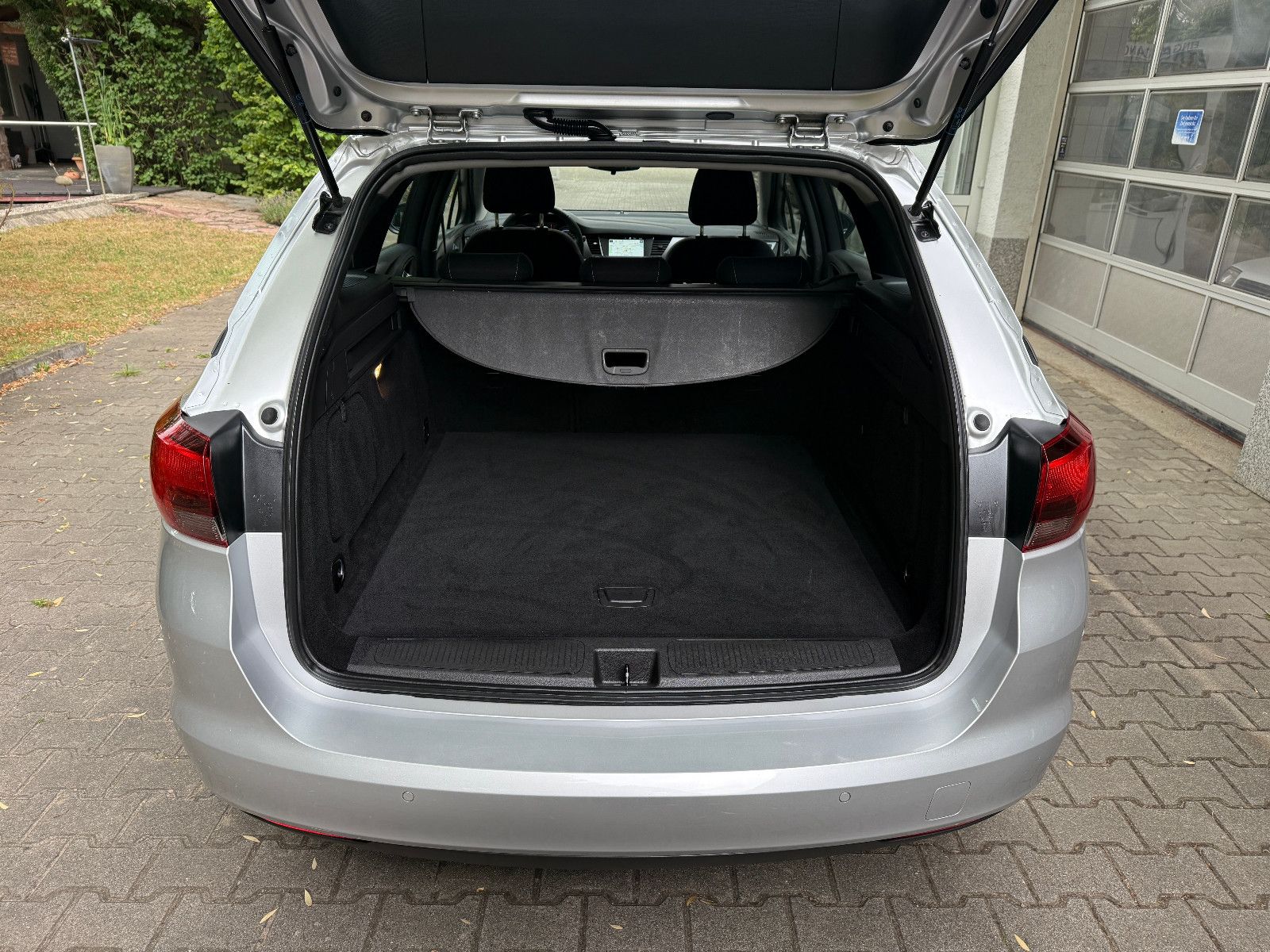 Opel Astra ST 1.5d Business - Samsaru's Car Outlet