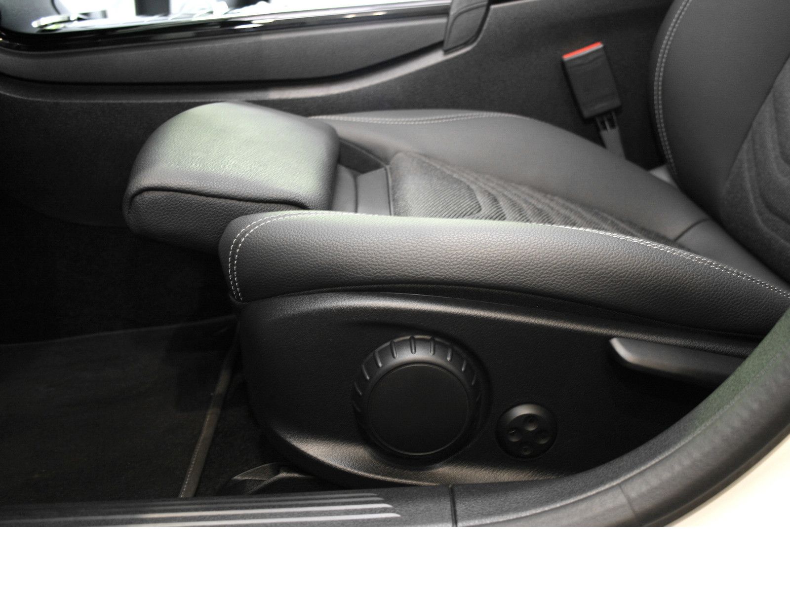 Mercedes-Benz A 180 Progres - Samsaru's Car Outlet