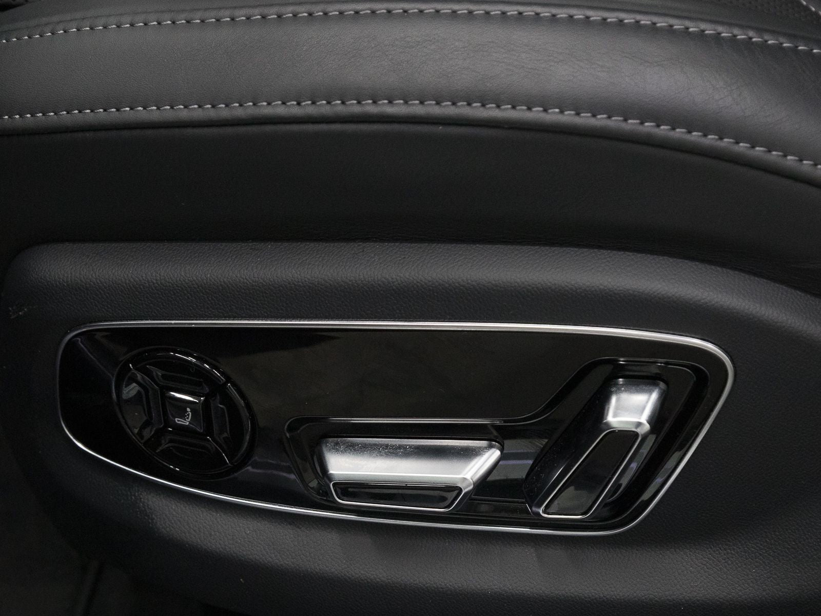 Audi A8 Lang 60 TFSIe Q NP145 - Samsaru's Car Outlet