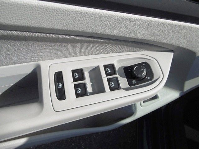 Volkswagen Golf VIII Variant 2.0 TDI Style - Samsaru's Car Outlet