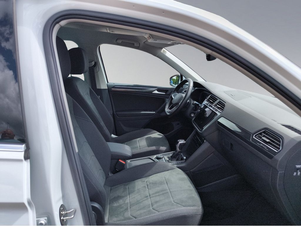 Volkswagen Tiguan Elegance 4Motion - Samsaru's Car Outlet
