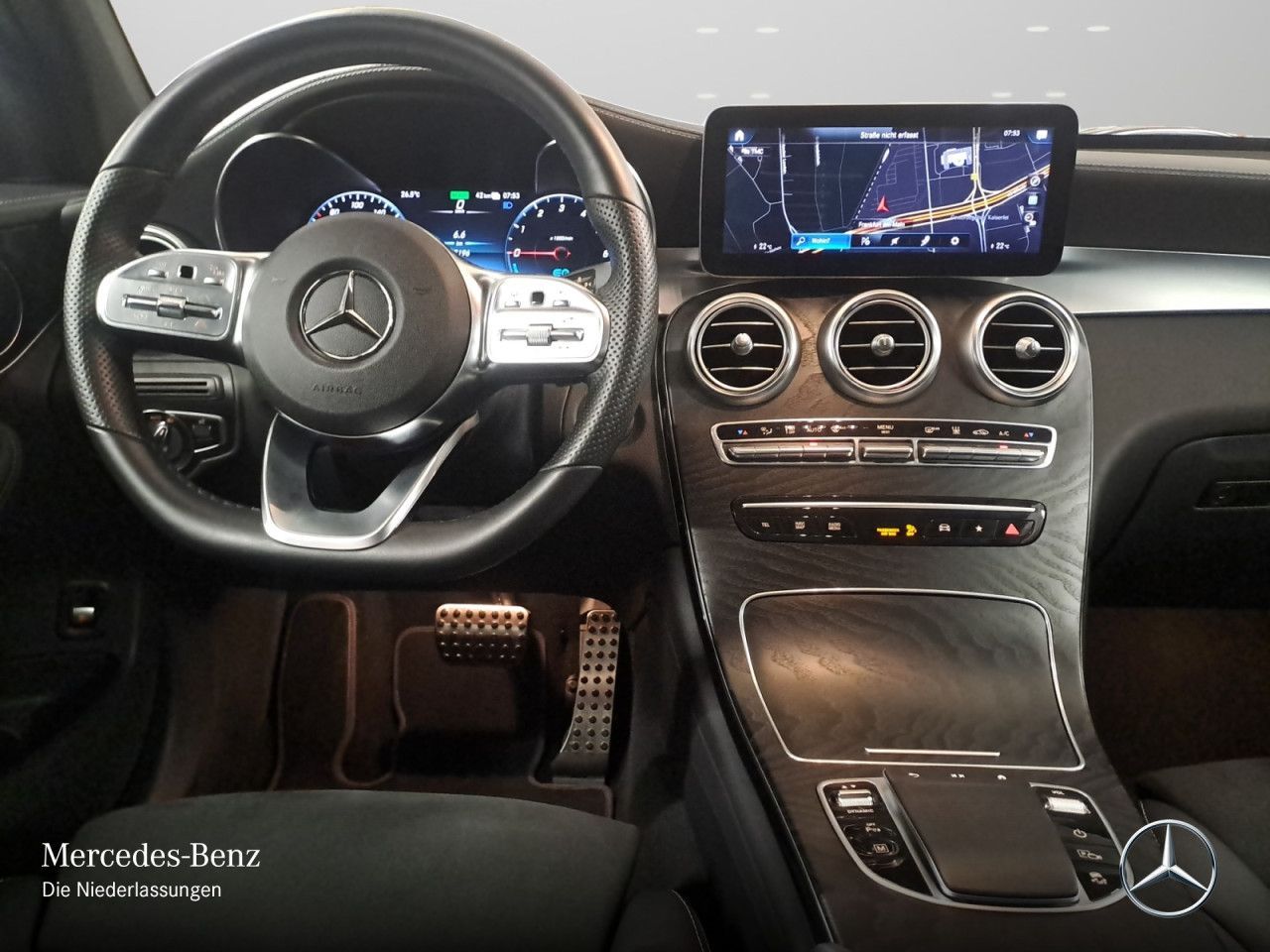 Mercedes-Benz GLC 300 de 4M AMG - Samsaru's Car Outlet