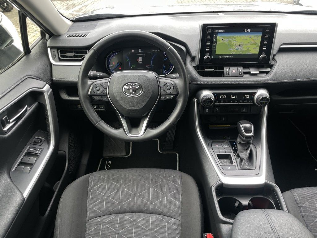 Toyota RAV 4 2.5 Hybrid Team - Samsaru's Car Outlet