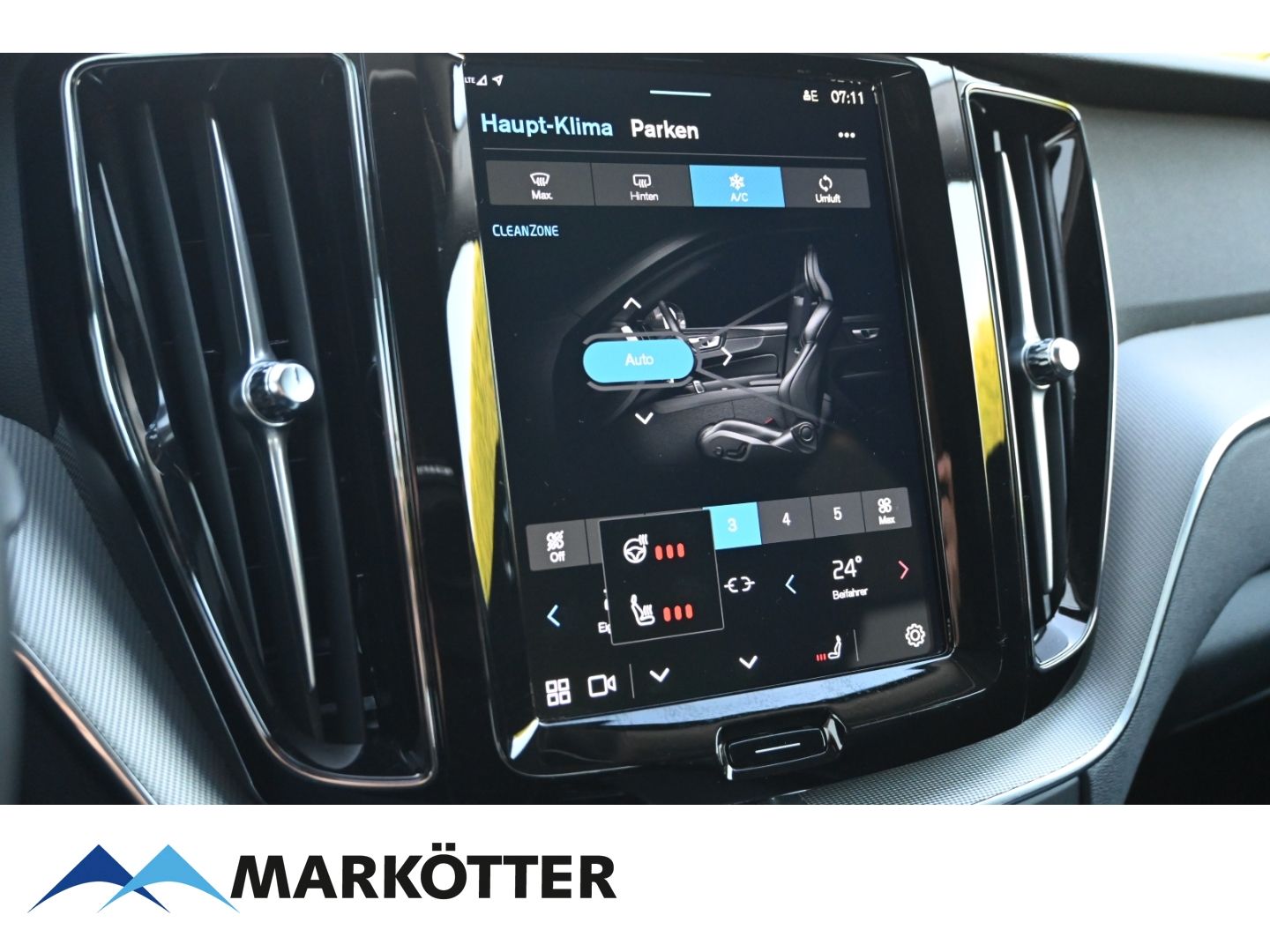 Volvo XC60 T8 Recharge Plus AWD - Samsaru's Car Outlet