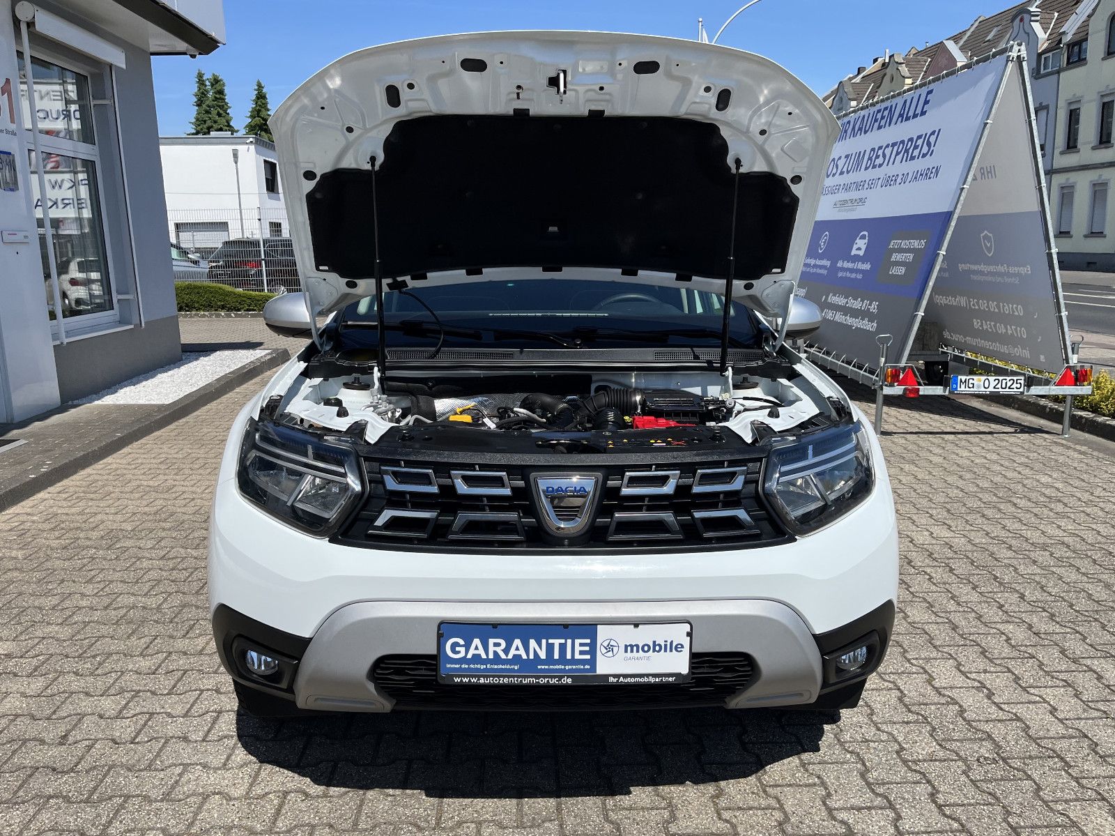 Dacia Duster TCe 100 Prestige - Samsaru's Car Outlet