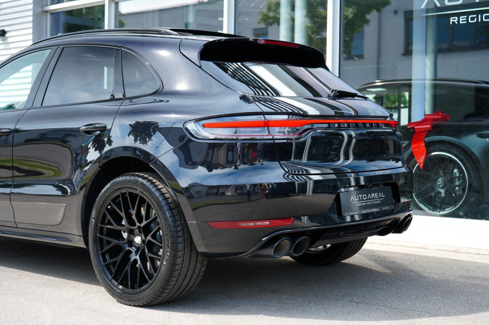 Porsche Macan S - Samsaru's Car Outlet