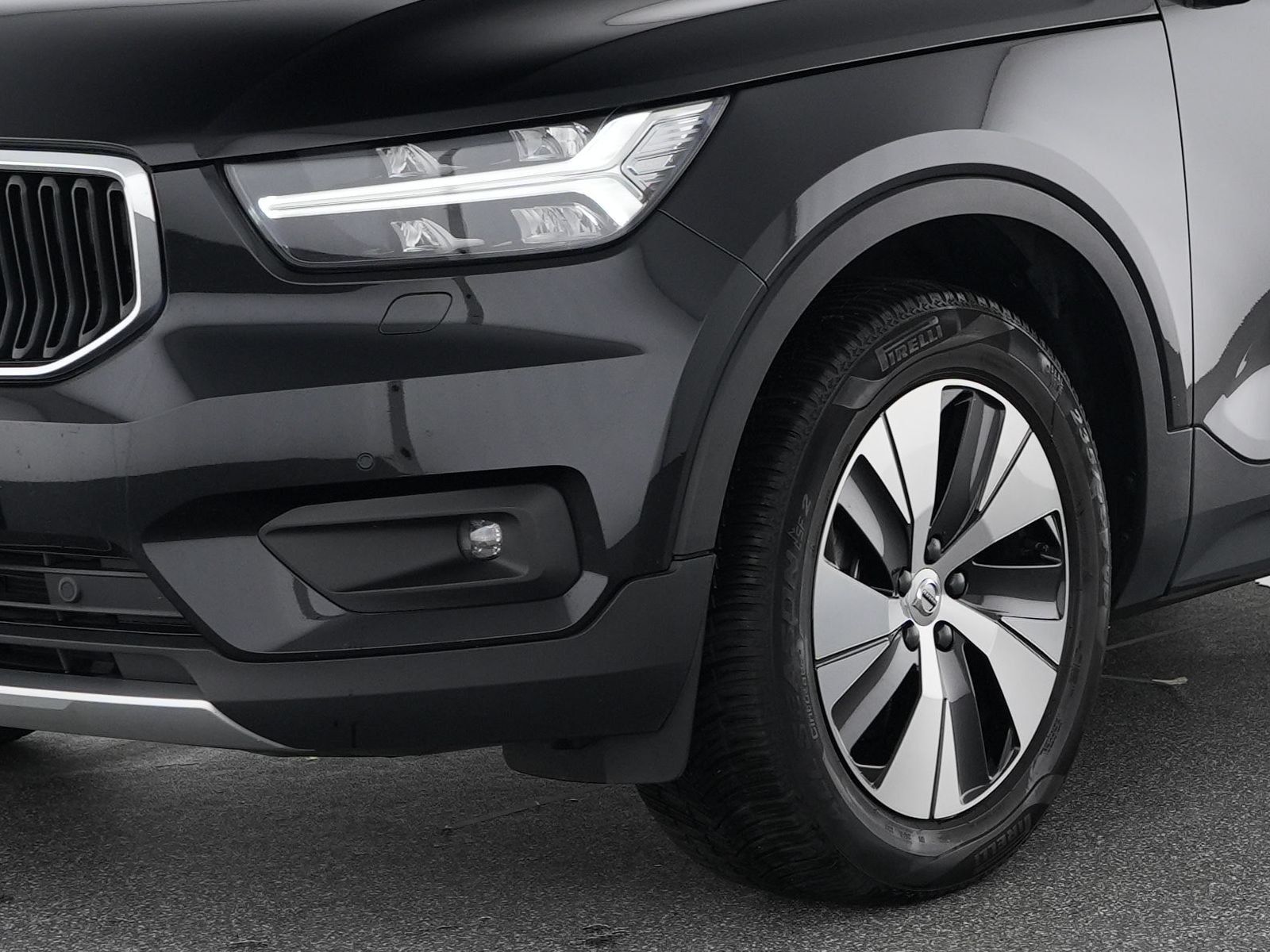Volvo XC40 B4 Benzin Momentum Pro - Samsaru's Car Outlet