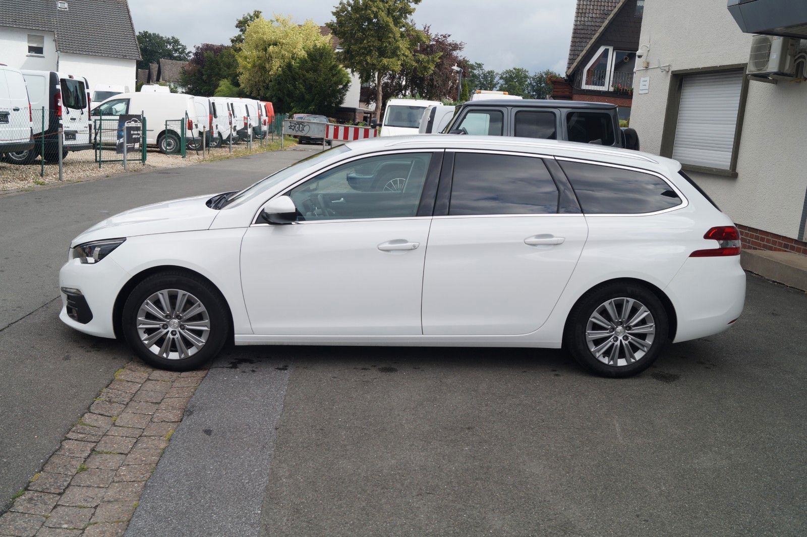 Peugeot 308 SW - Samsaru's Car Outlet