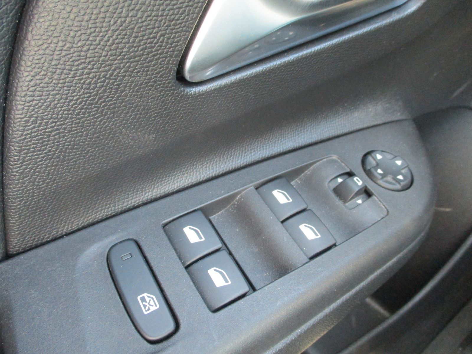 Opel Corsa F e First Edition - Samsaru's Car Outlet