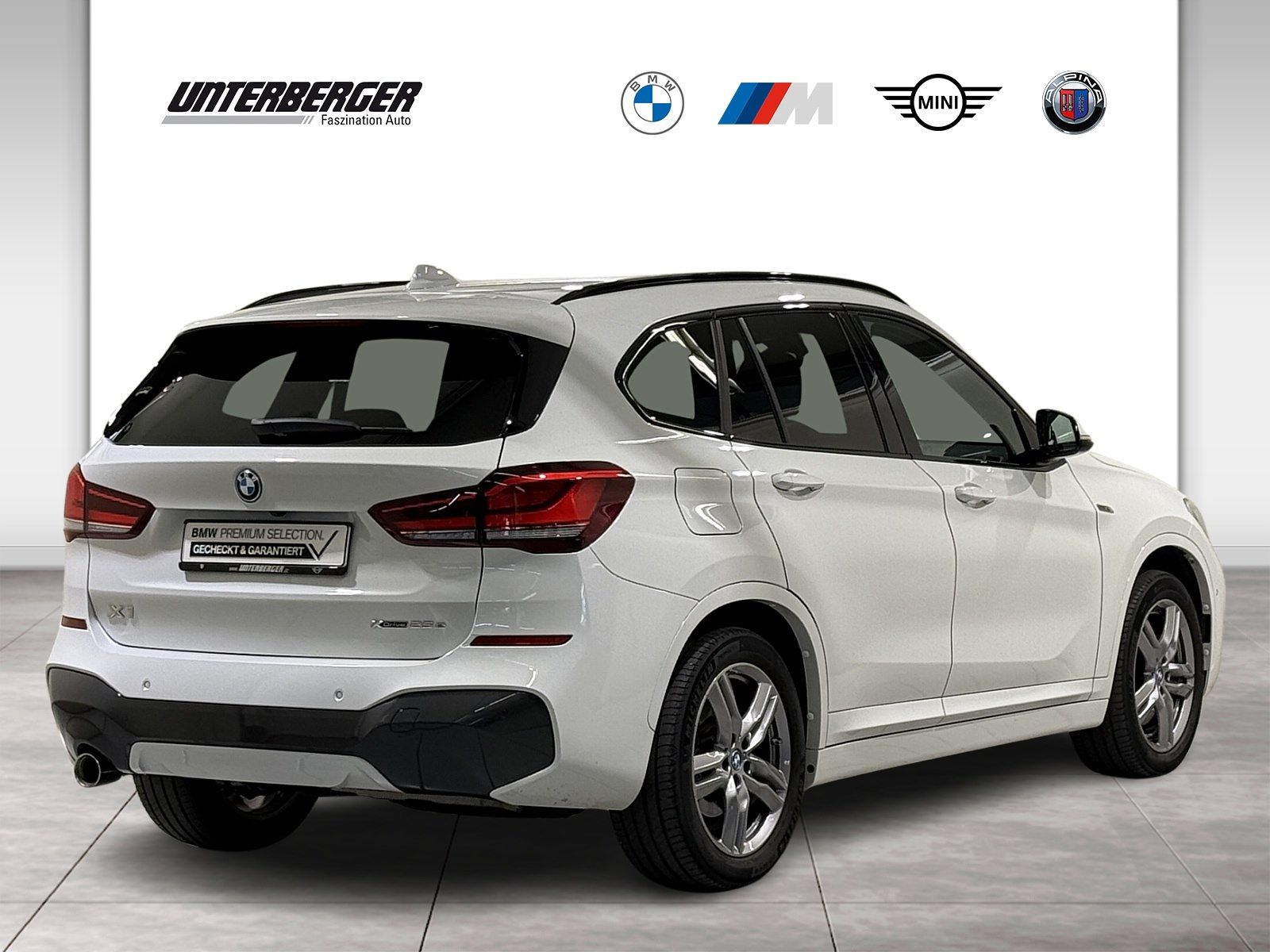 BMW X1 xDrive25e M Sportpaket - Samsaru's Car Outlet