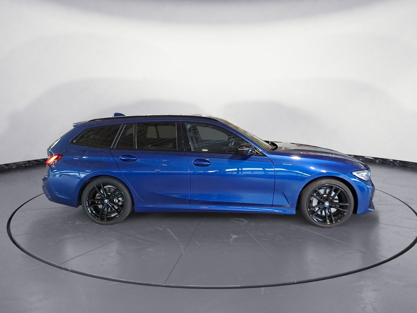 BMW 330i xDrive Touring M Sport - Samsaru's Car Outlet
