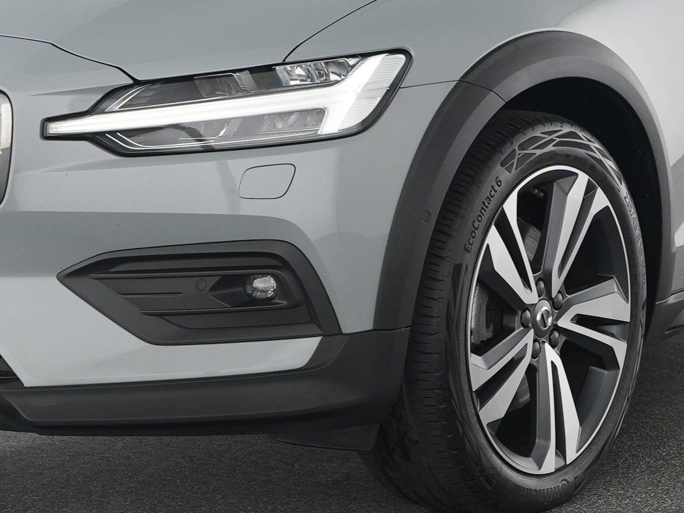 Volvo V60 CC B4 AWD Ultimate SONDERFINANZIERUNG 1,99%*