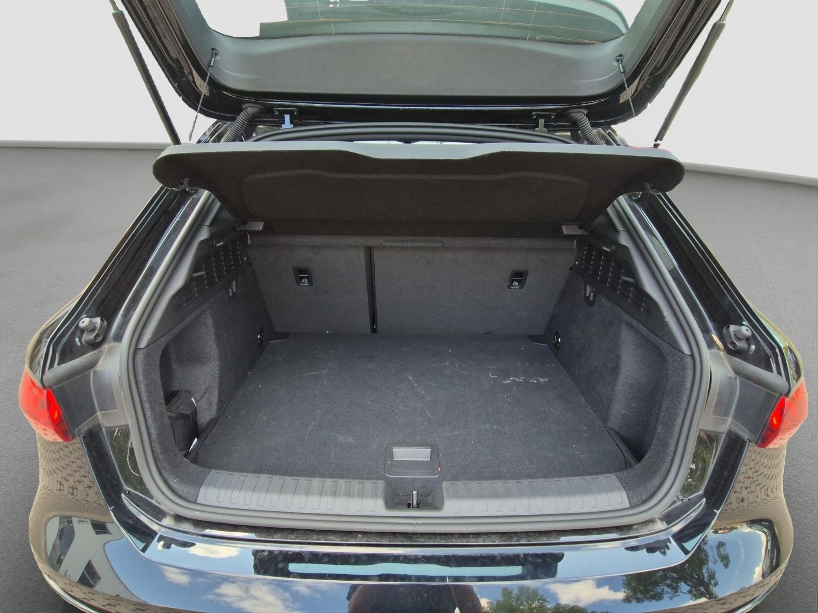 Audi A3 Sportback advanced 40 TFSI e *Sportsitze*MMI*