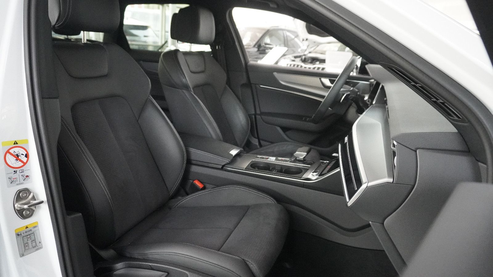 Audi A6 Avant 45 TFSI quattro S line Black Edition - Samsaru's Car Outlet