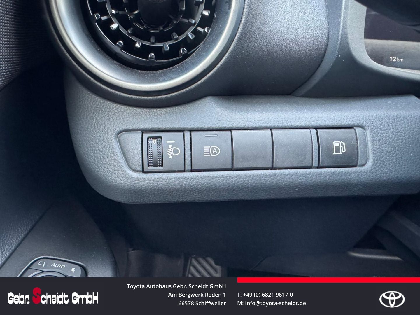 Toyota C-HR 1.8 Hybrid Team Deutschland Navi digitales