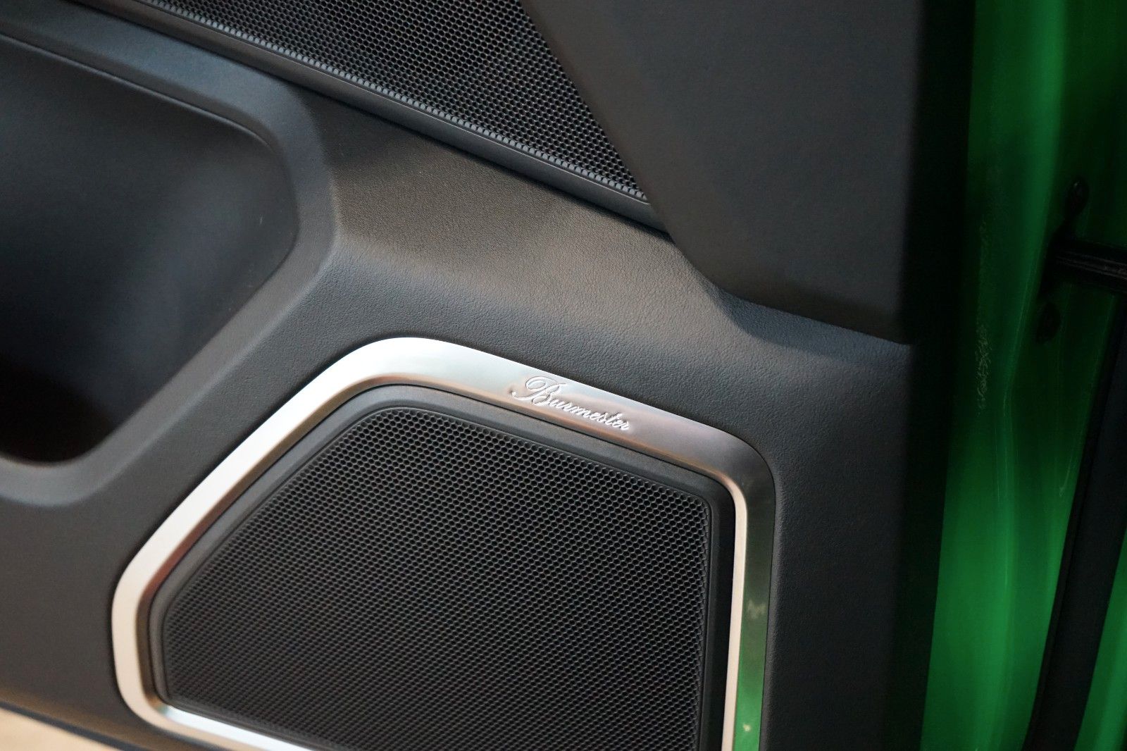 Porsche GTS - Samsaru's Car Outlet