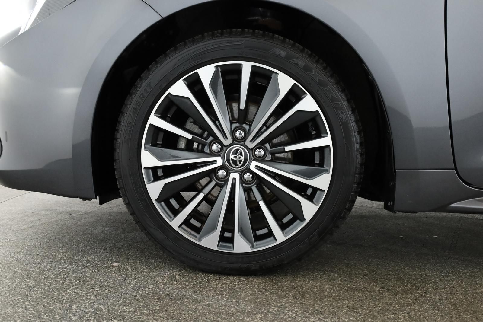Toyota Corolla Touring Sports 1.8 CVT Team D Navi Kam