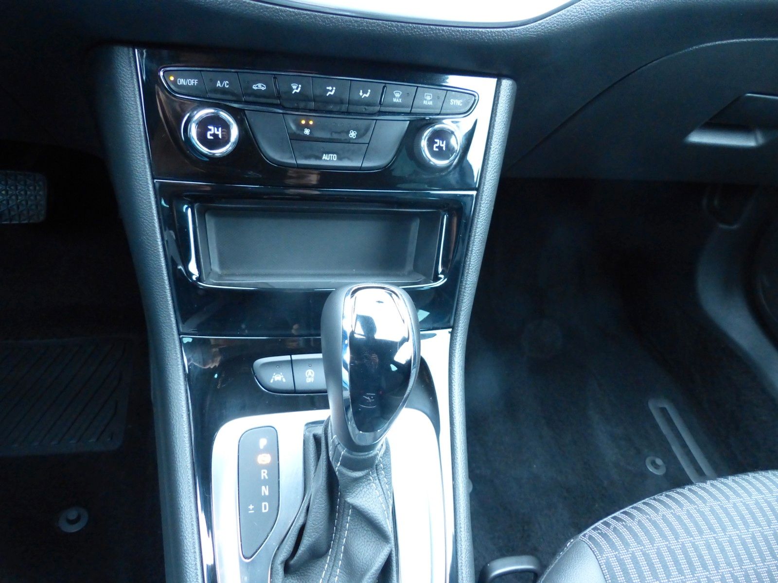 Opel Astra K Sports Tourer BusinessElegance - Samsaru's Car Outlet