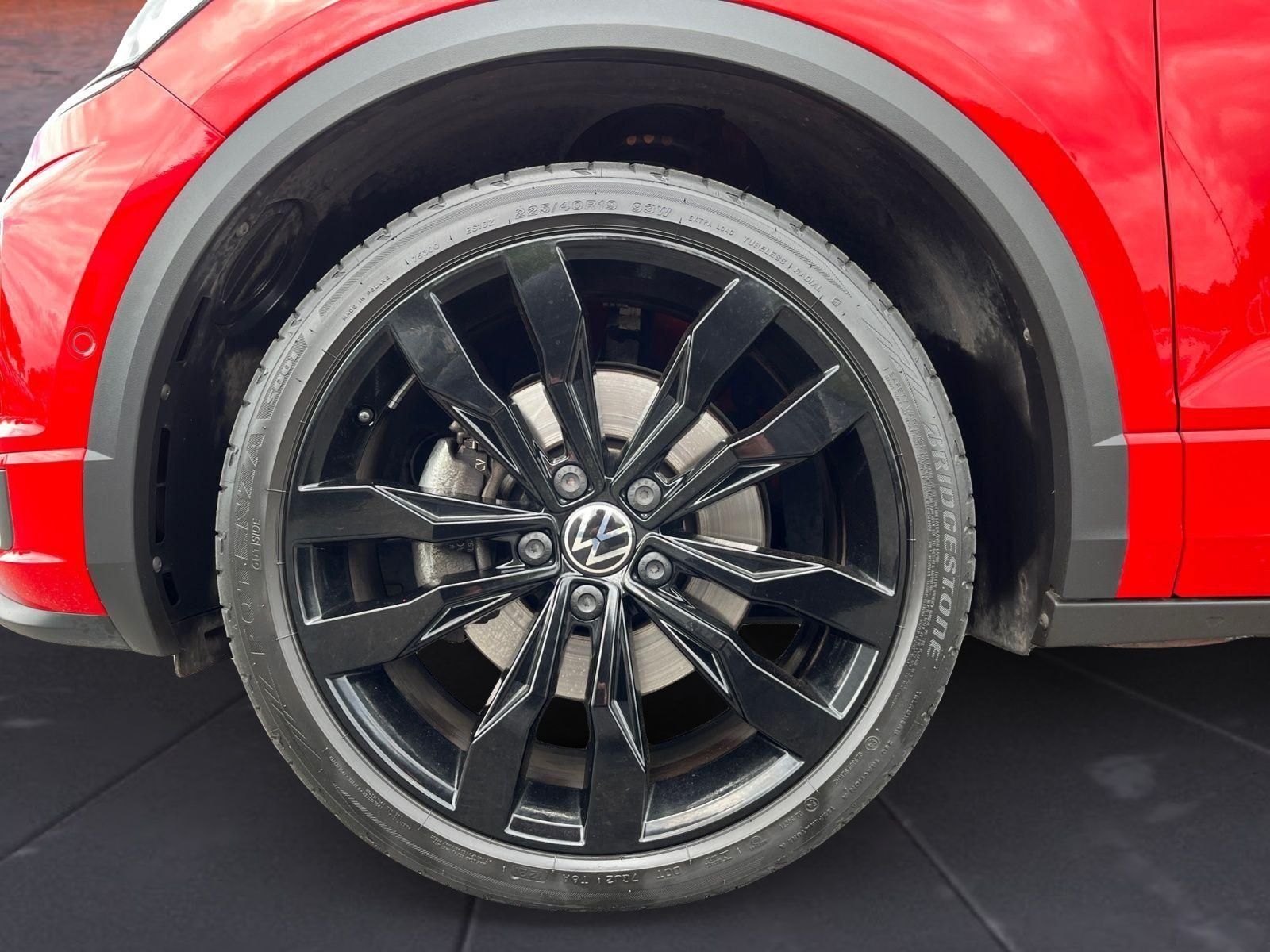 Volkswagen T-Roc R-Line 2.0 TSI 4M DSG - Samsaru's Car Outlet