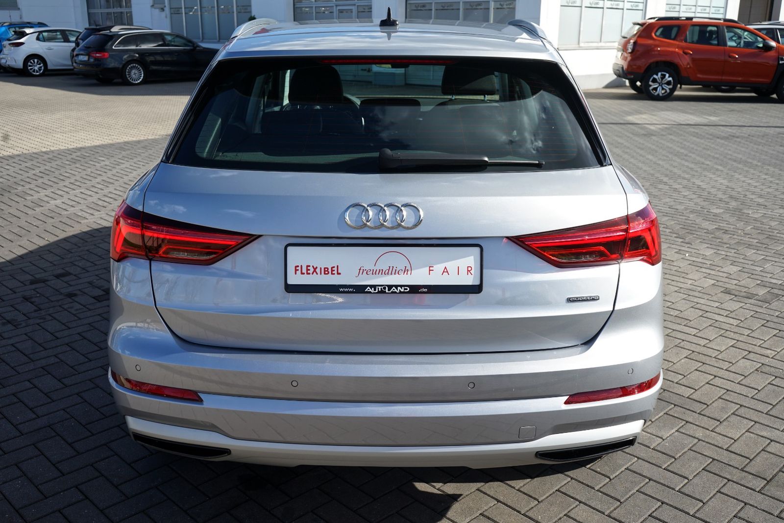 Audi Q3 40 TFSI qu. advanced - Samsaru's Car Outlet