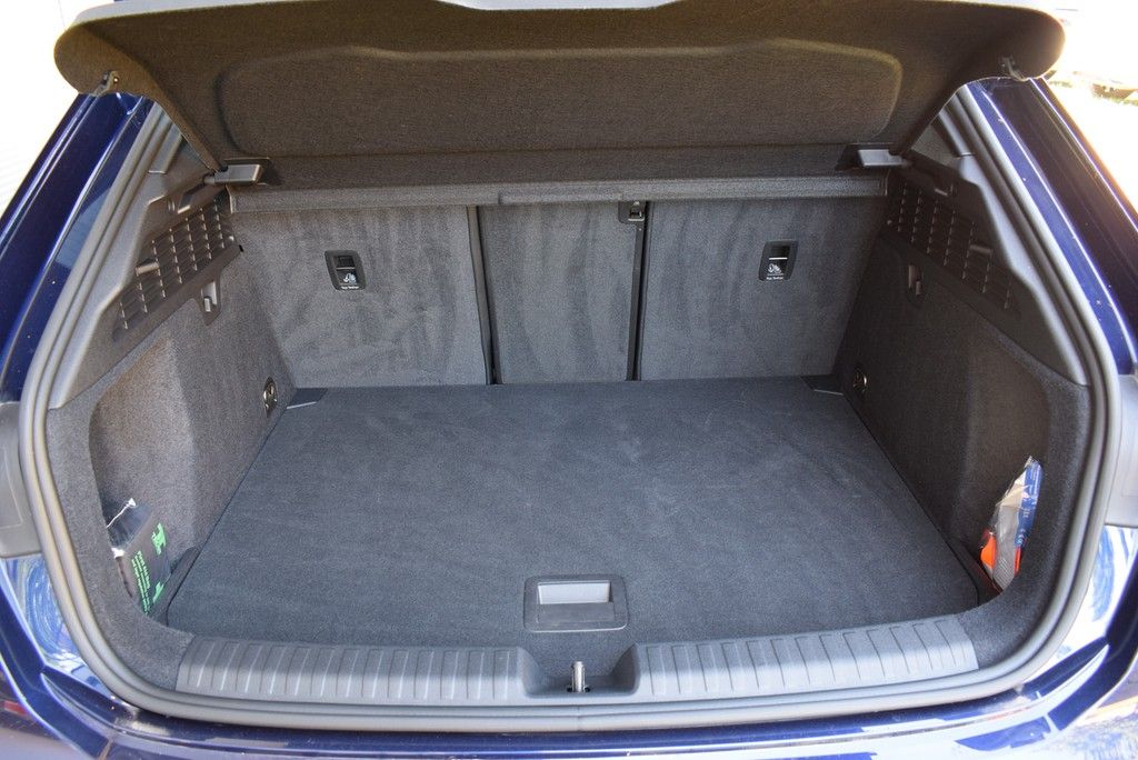 Audi A3 Sportback 35 TDI S-line - Samsaru's Car Outlet
