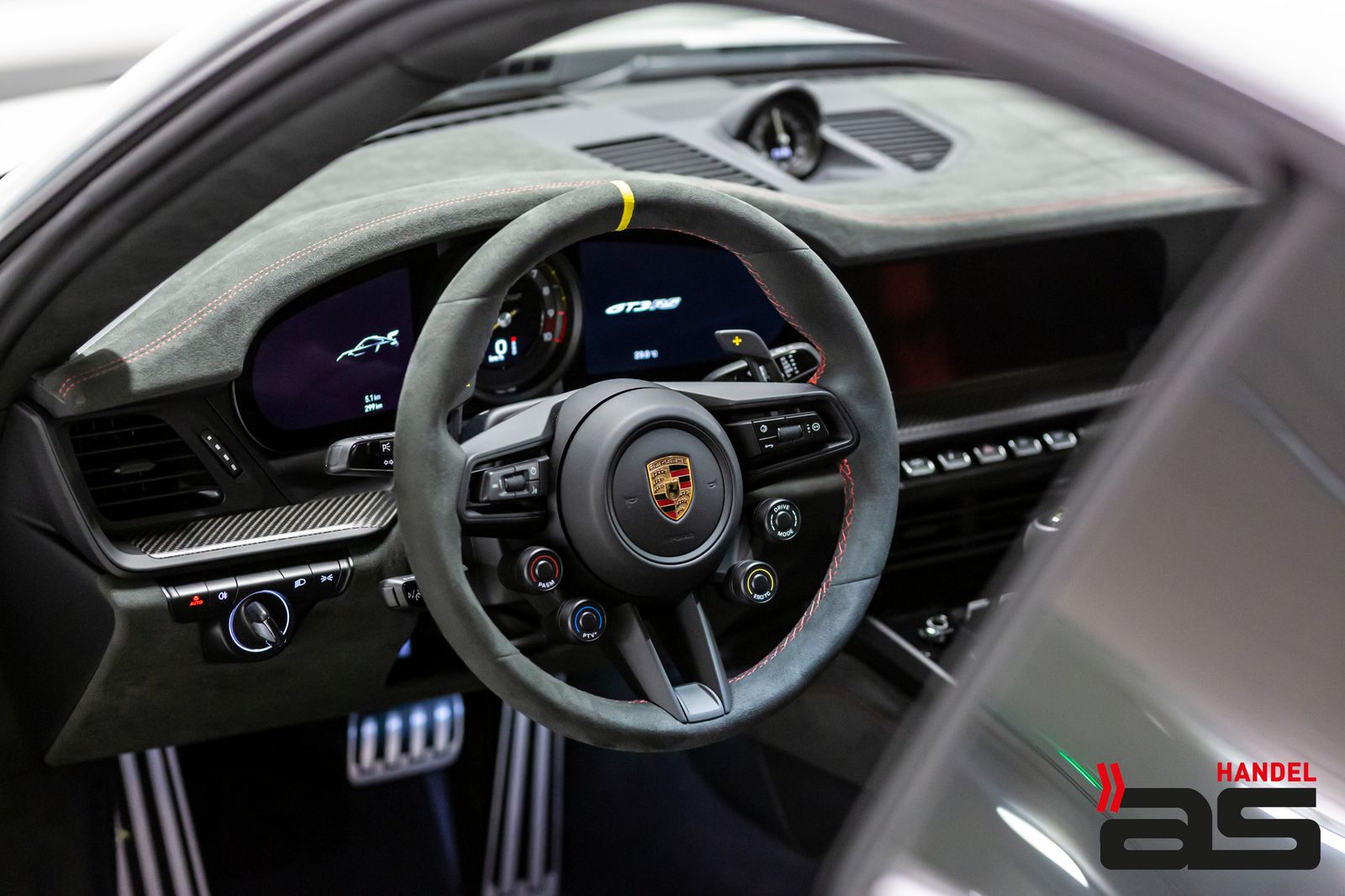 Porsche 911 992 GT3 RS - Samsaru's Car Outlet