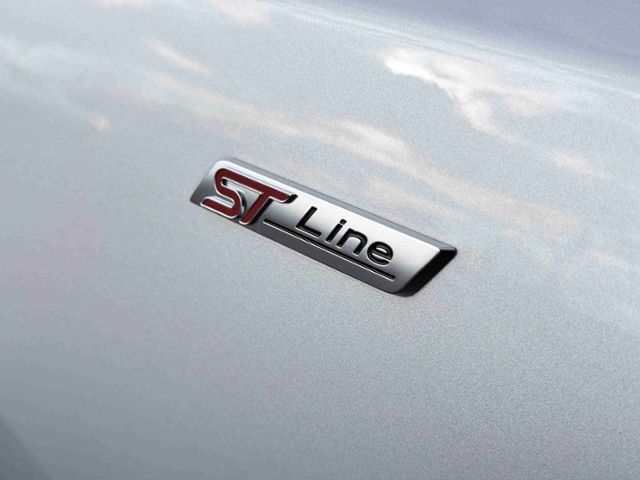 Ford Focus ST-Line X LED HeadUp SoundSystem ACC    Tu
