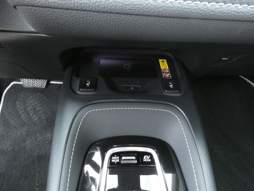 Toyota Corolla 2.0 Hybrid Lounge*Matrix LED+Navi+SHZ