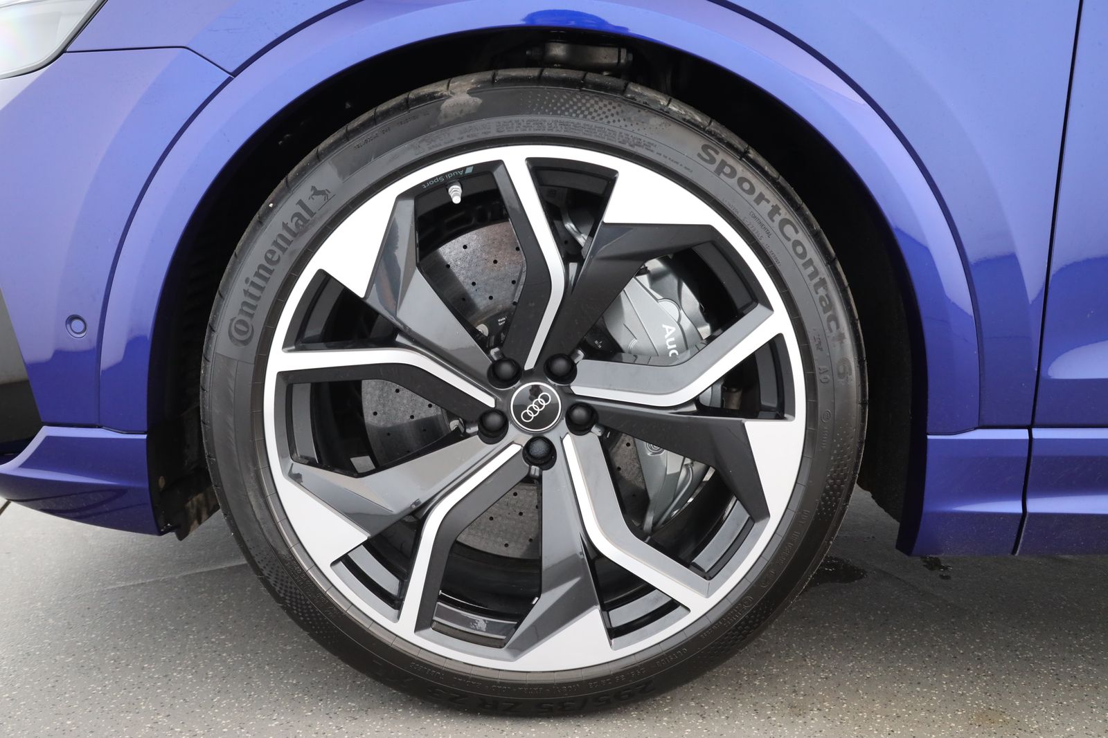 Audi RSQ8 4.0 TFSI quattro *Individual* UPE 200.747€