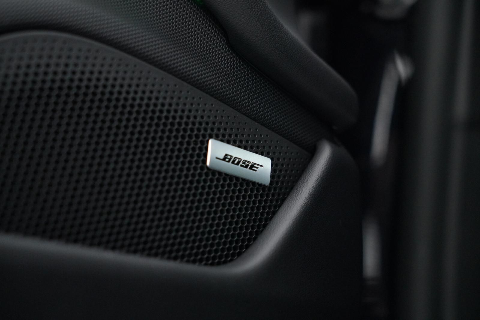 Porsche TAYCAN 4S 75-JAHRE+BOSE+PANO+21" EXCLUSIVE FELGE