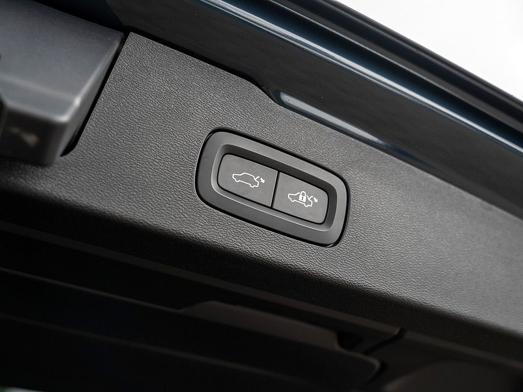 Volvo V60 Cross Country B5 AWD Ultimate 360° PANO HUD