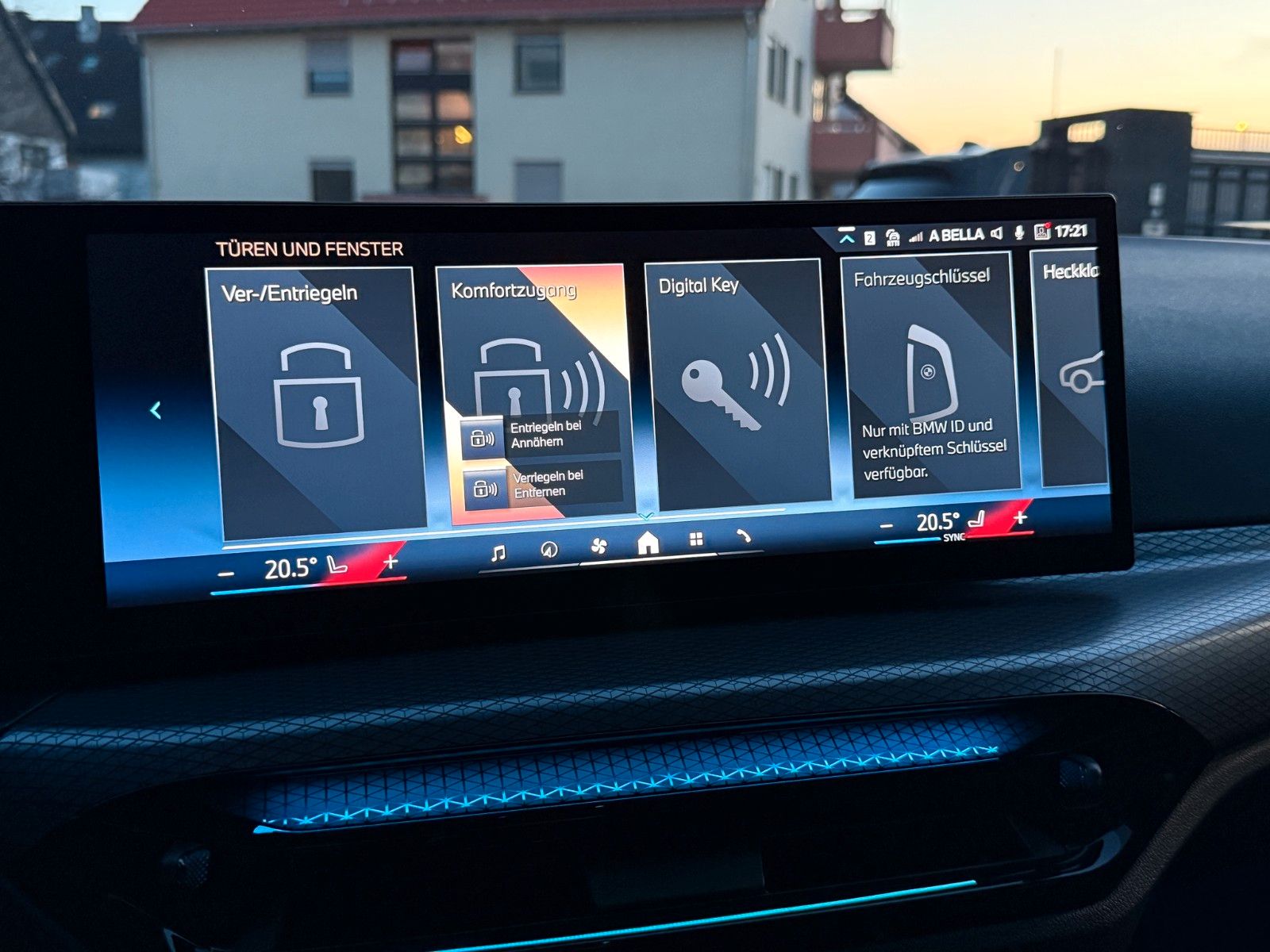 BMW 320i M Sport 18" HuD AHK ACC 360° LED+