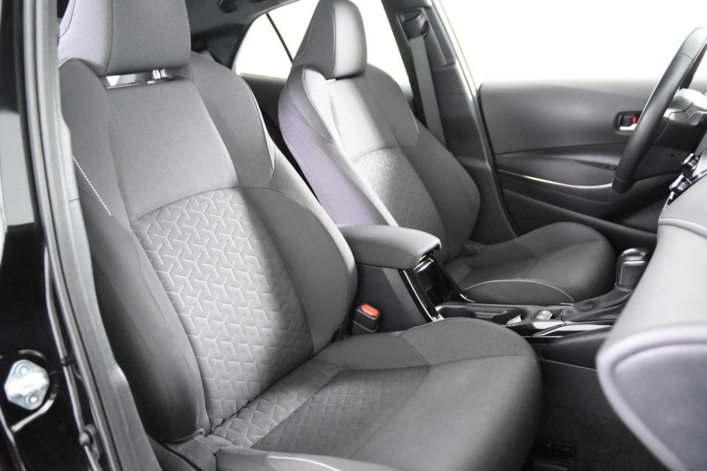 Toyota Corolla 1.8 Hybrid - Samsaru's Car Outlet