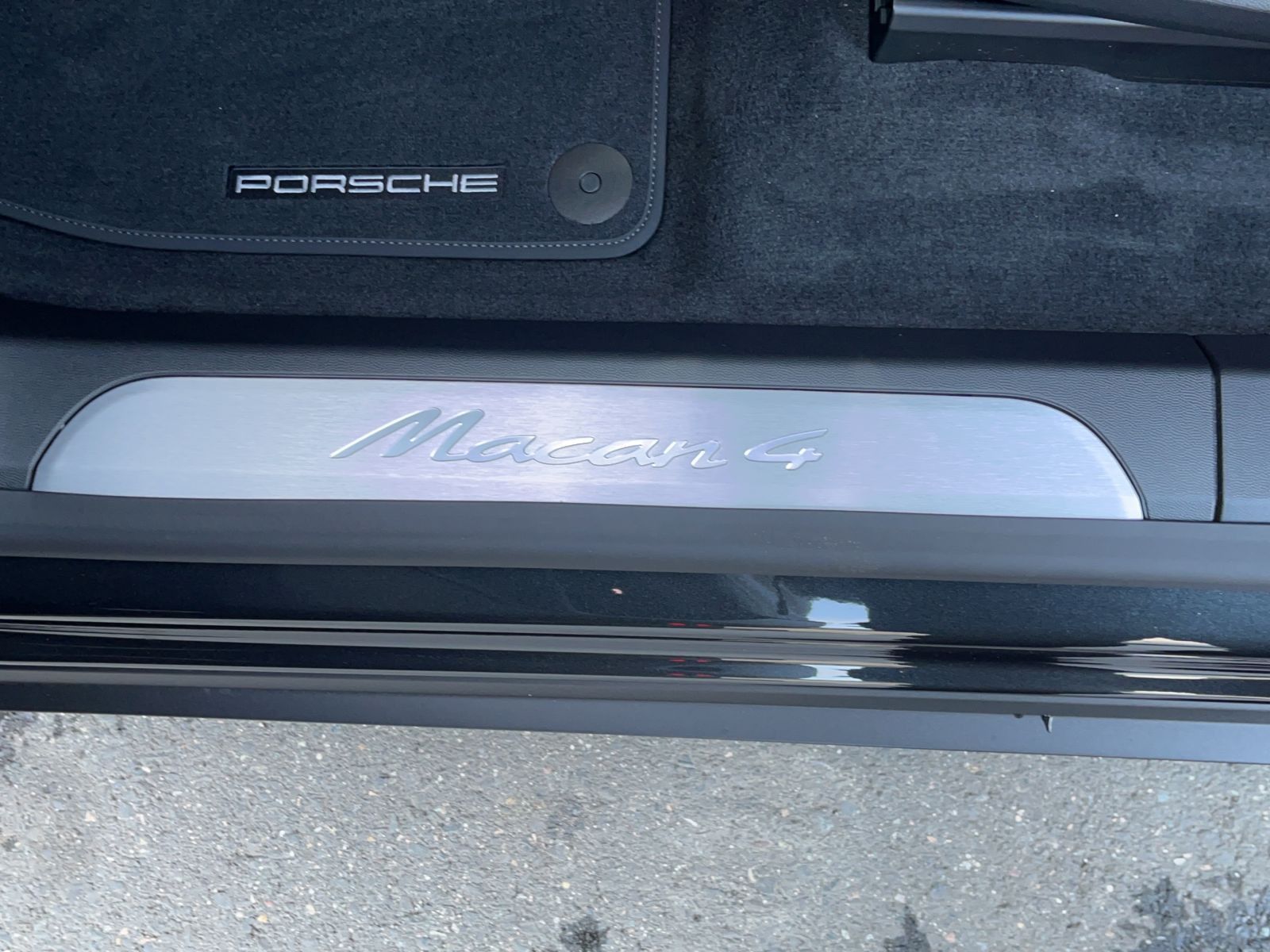 Porsche Macan 4 - Samsaru's Car Outlet