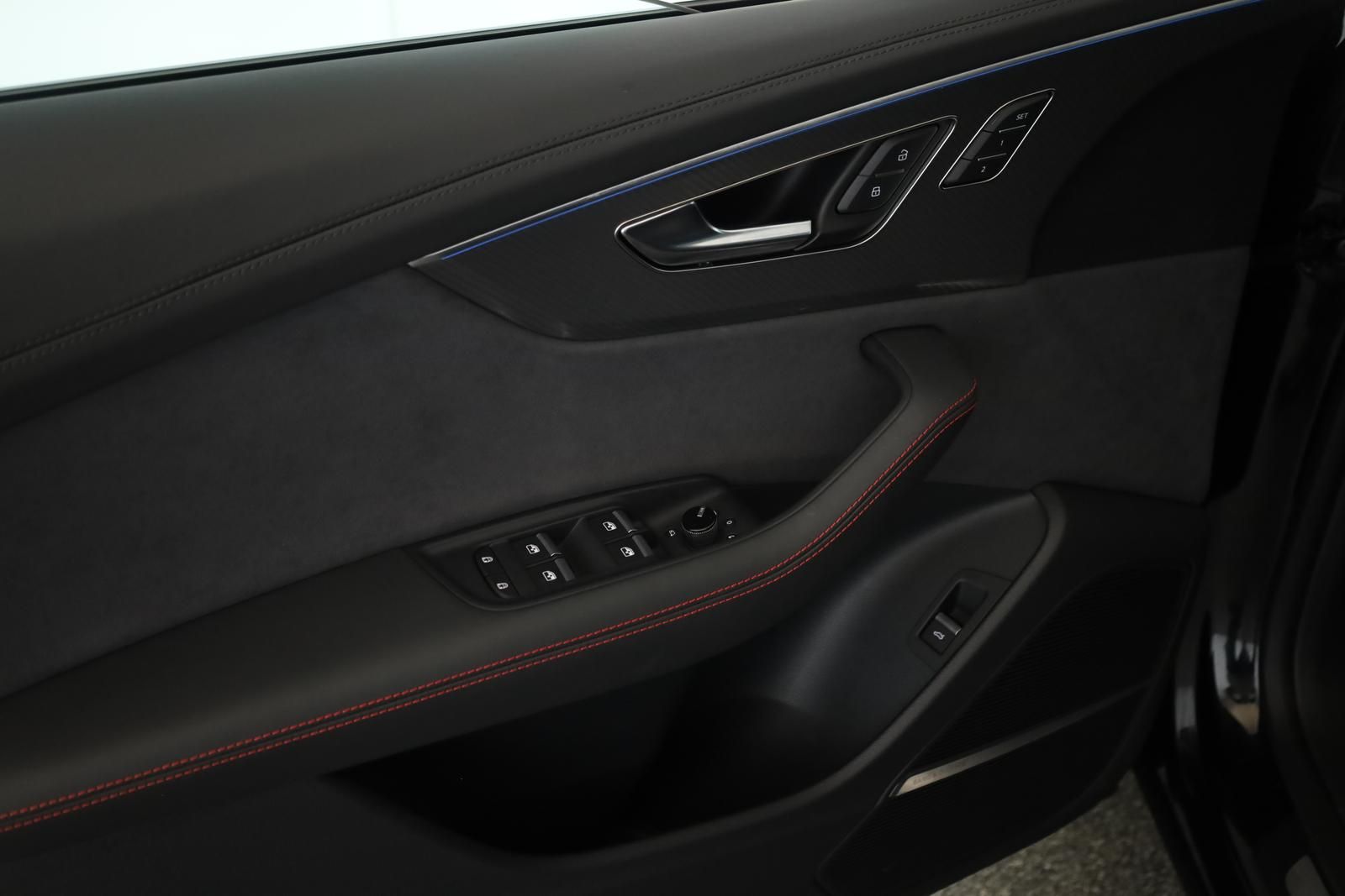 Audi RS Q8 SUV performance Laser Pano Vmax RSAbgas 23