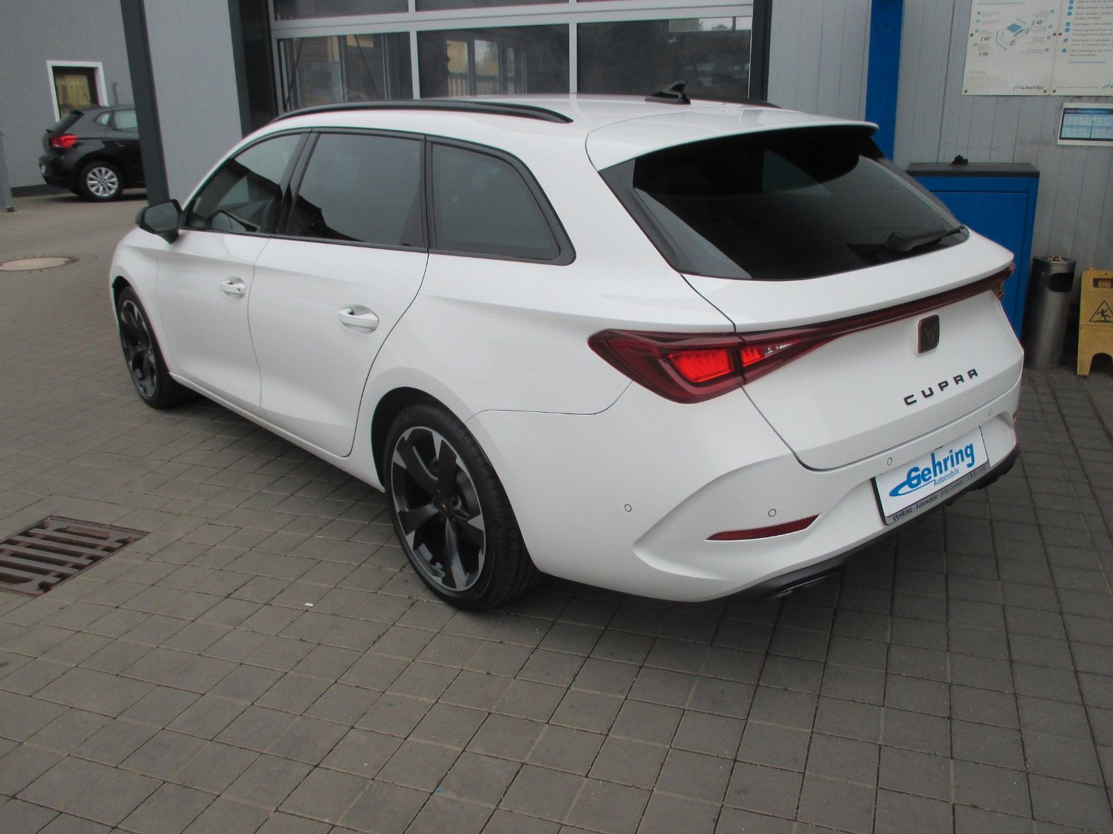 Cupra Leon 2.0 TDI DSG Sportstoure - Samsaru's Car Outlet