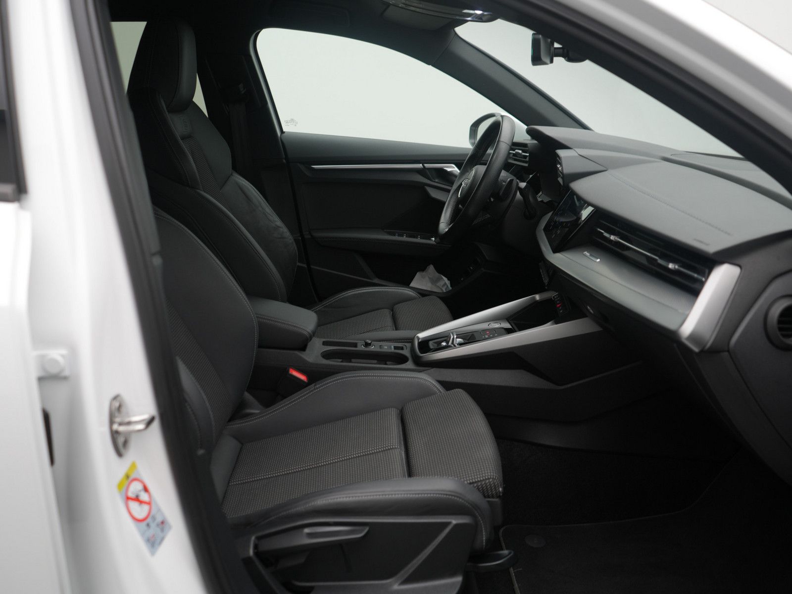 Audi A3 Sportback 40 e S line ACC NAVI SHZ PDC