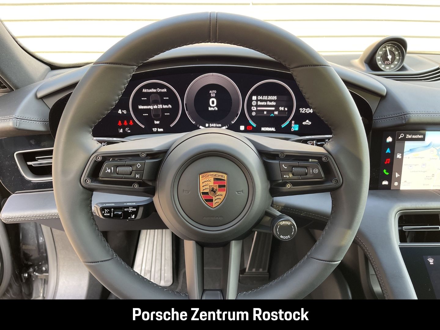 Porsche Taycan 4 Cross Turismo InnoDrive LED-Matrix